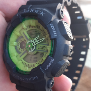 G-Shock Automático Preto Fundo Verde