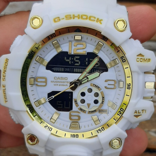 G-Shock Mudmaster Branco com Detalhes Dourados