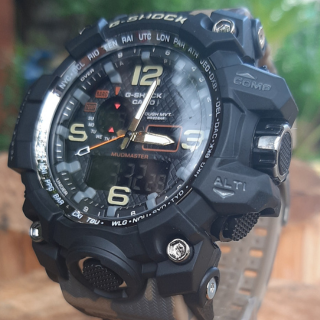 G-Shock Mudmaster Vermelho e Preto com Camuflagem na Pulseira