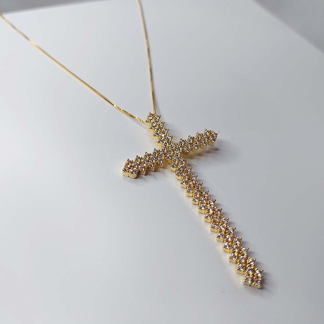 Colar com Cruz Folheado em Ouro 18k