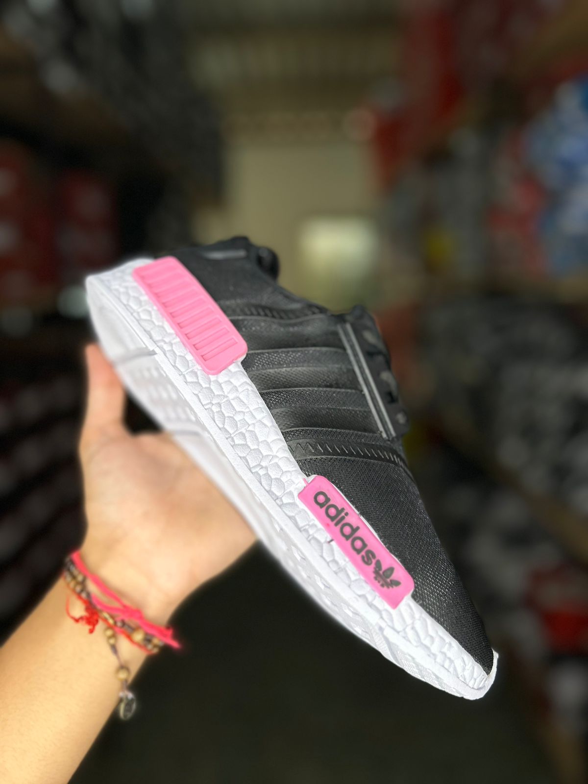 Tênis NMD Feminino Adidas Preto/Rosa