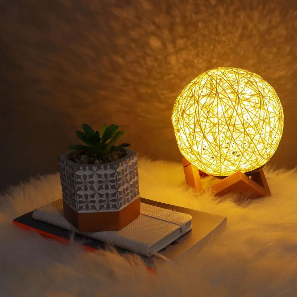 Luminária Bola De Barbante Abajur USB Luz Led Colorido Decoração Casa