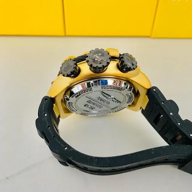 Invicta Thunder Borracha