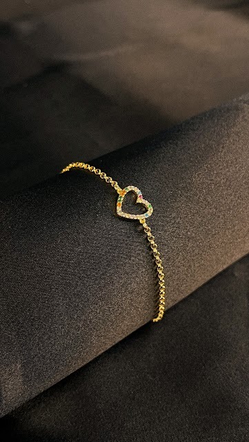 Pulseira Com Pingente De Coração Em Zircônias Coloridas Banhado em Ouro 18k