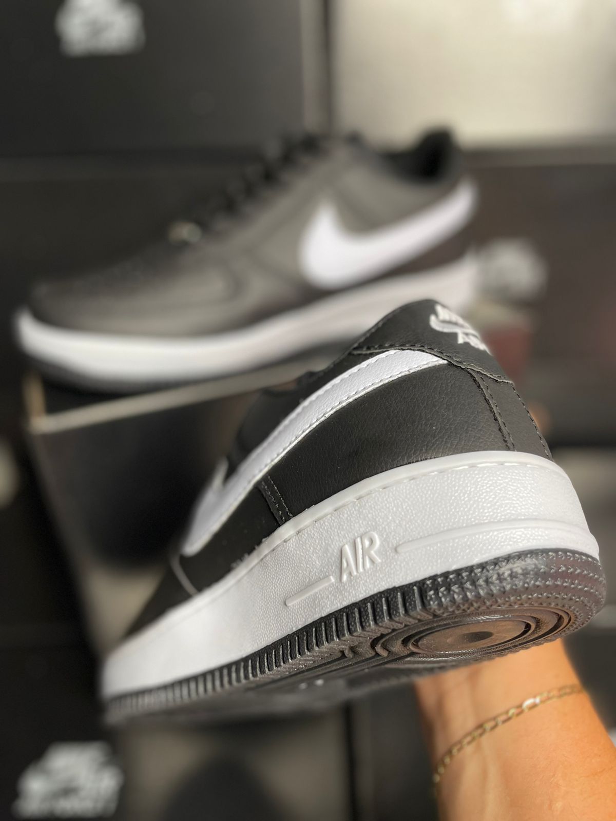 Tênis Air Force Masculino Nike Preto/Branco