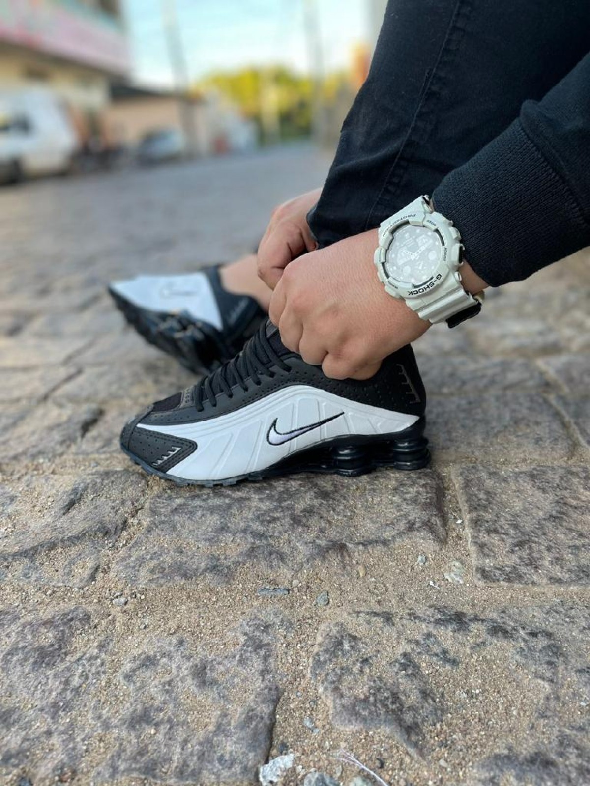 Tênis Shox R4 Masculino Nike Preto/Branco