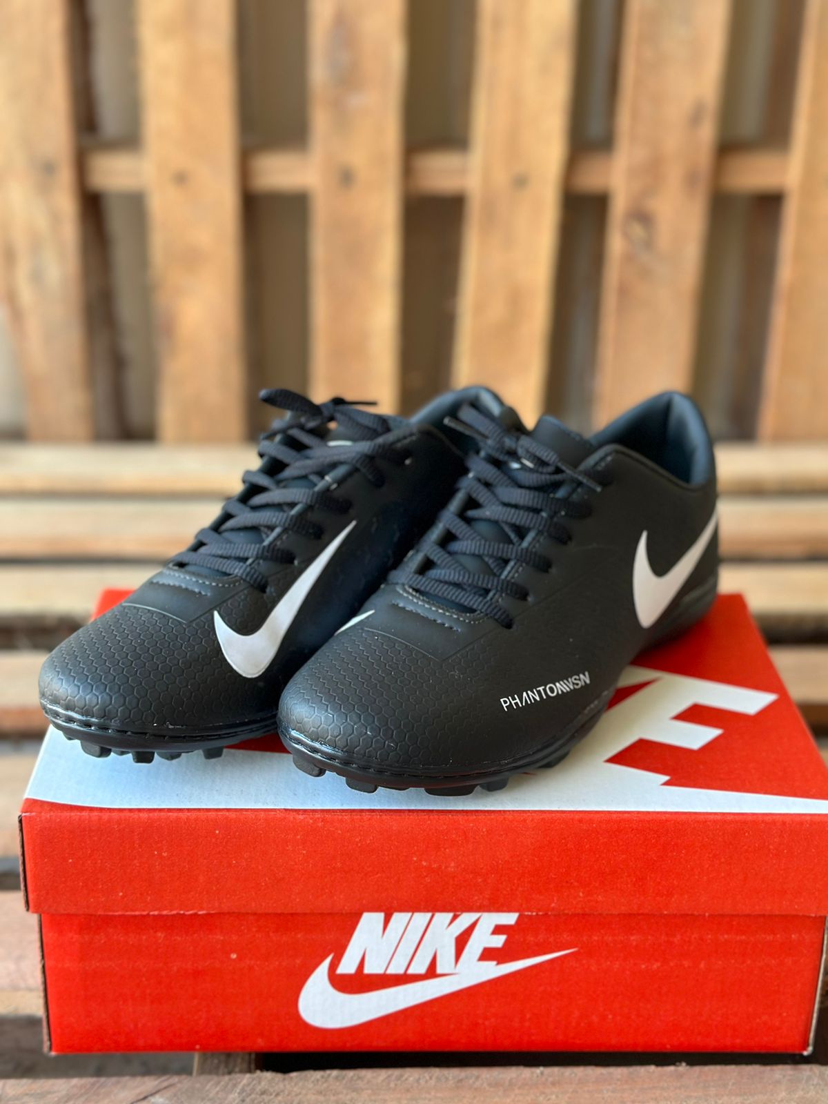 Chuteira Society Phanton Masculino Nike Preto/ Branco