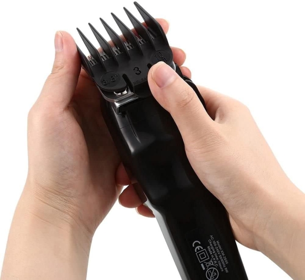 Máquina P/cabelo Bordô Kemei Pra Você Profissional Da Beleza
