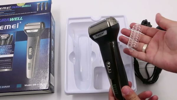 Barbeador e cortador de cabelo 3 em 1 Kemei KM-6776 Bivolt
